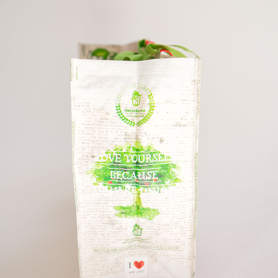 Barátunkaföld - Óriás Gyümölcsös ökotáska – 2026 Barátunkaföld - Óriás Gyümölcsös ökotáska – 2026