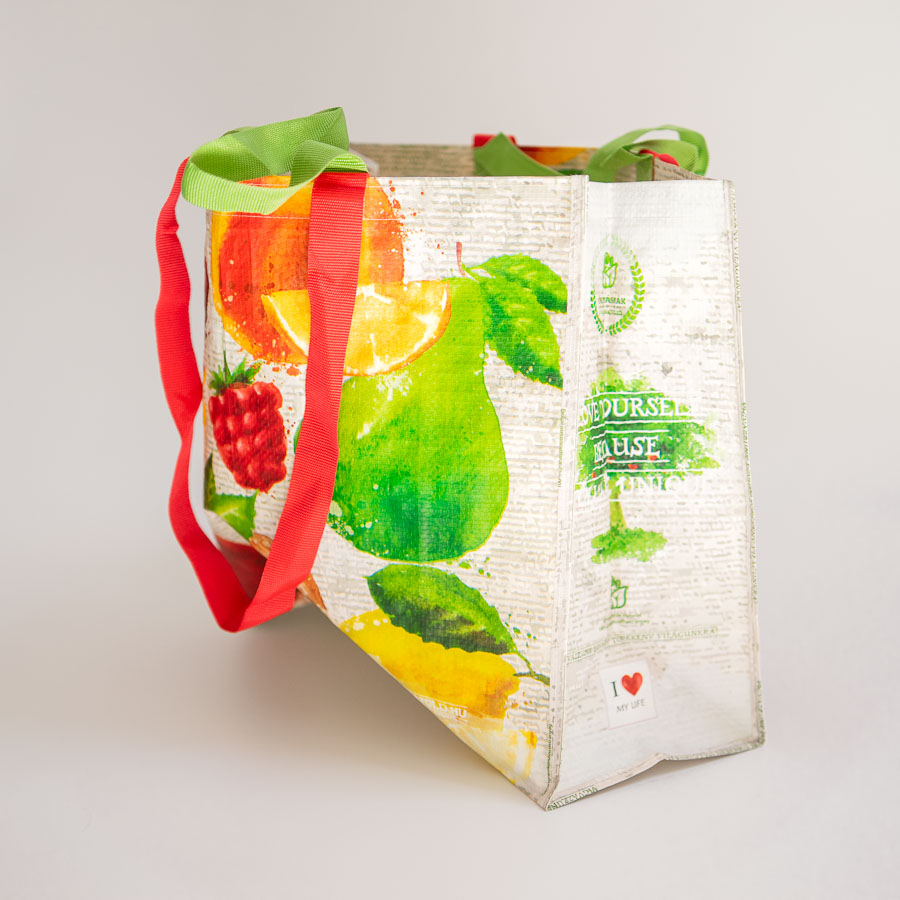 Barátunkaföld - Óriás Gyümölcsös ökotáska – 2026 Barátunkaföld - Óriás Gyümölcsös ökotáska – 2026